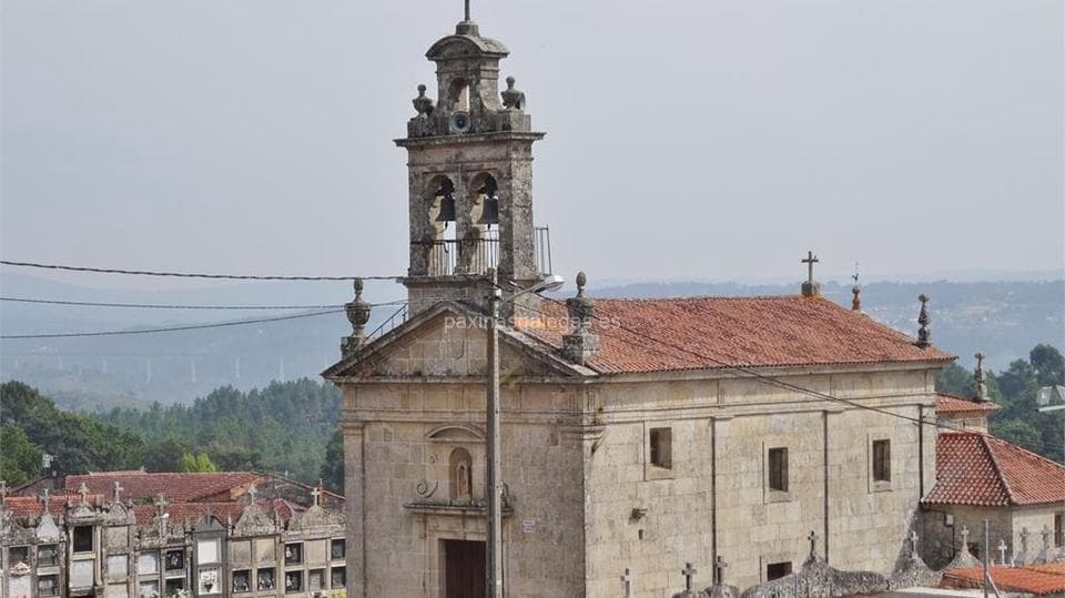 Parish Church of Santa María de Freás en Santome (Punxin)