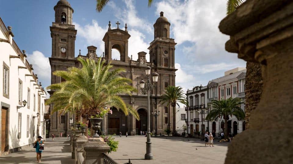 Santa Ana Square