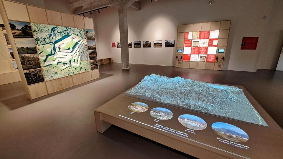 CENTRE D’INTERPRETACIÓ DE L’ARQUITECTURA I DEL PATRIMONI DE LES VALLS CATALANES en Prats-de-Mollo-la-Preste