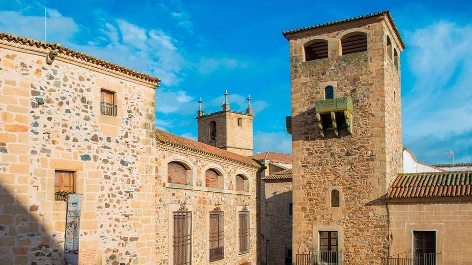 Golfines de Abajo Palace