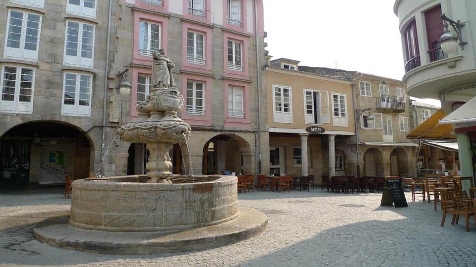 Lugo Camp Square